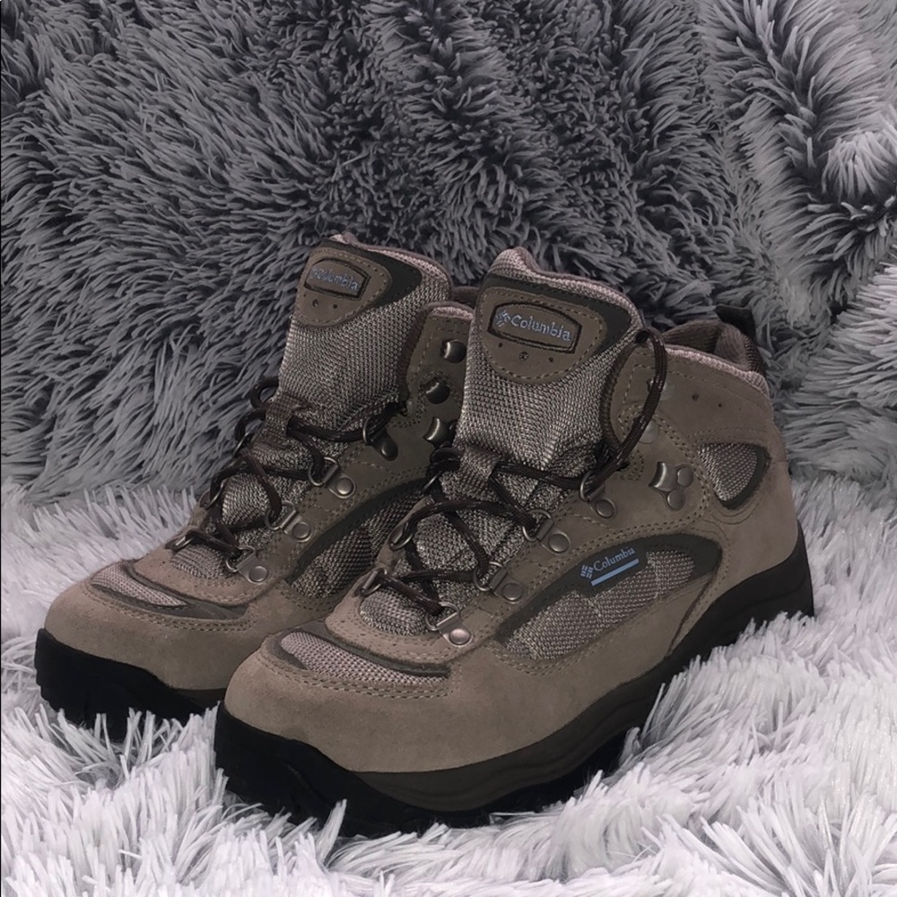 Columbia hiking shoes / boots